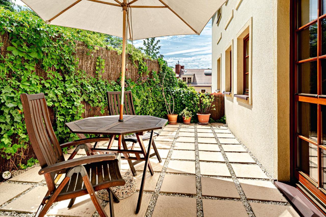 Apartment Terrace,1133418429:JPEG