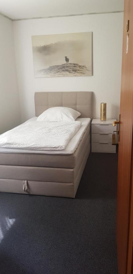 Single Room,999144339:JPEG