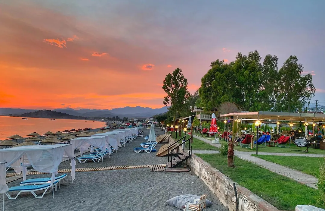 Yuecel Hotel-1
