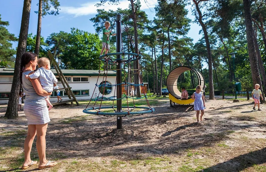 Oostappen Vakantiepark Arnhem Bv-1