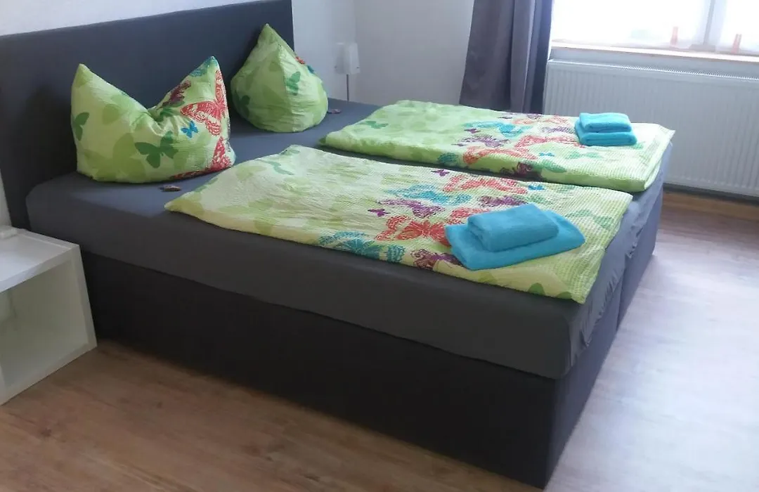 Bed&Breakfast Zeulenroda-1