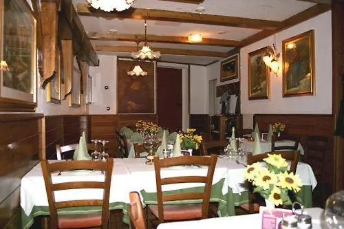 Hotel Carlton-1
