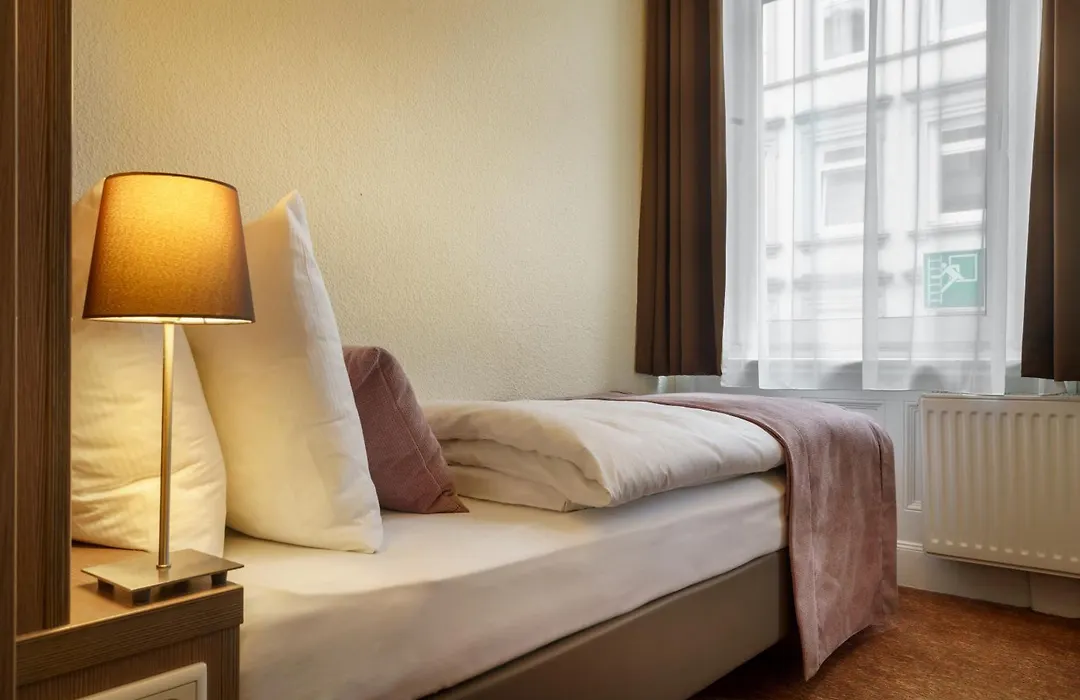 Novum Hotel Alster Hamburg St. Georg-1