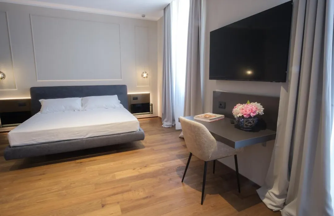 Palazzo Danisi Rooms&Suites-1