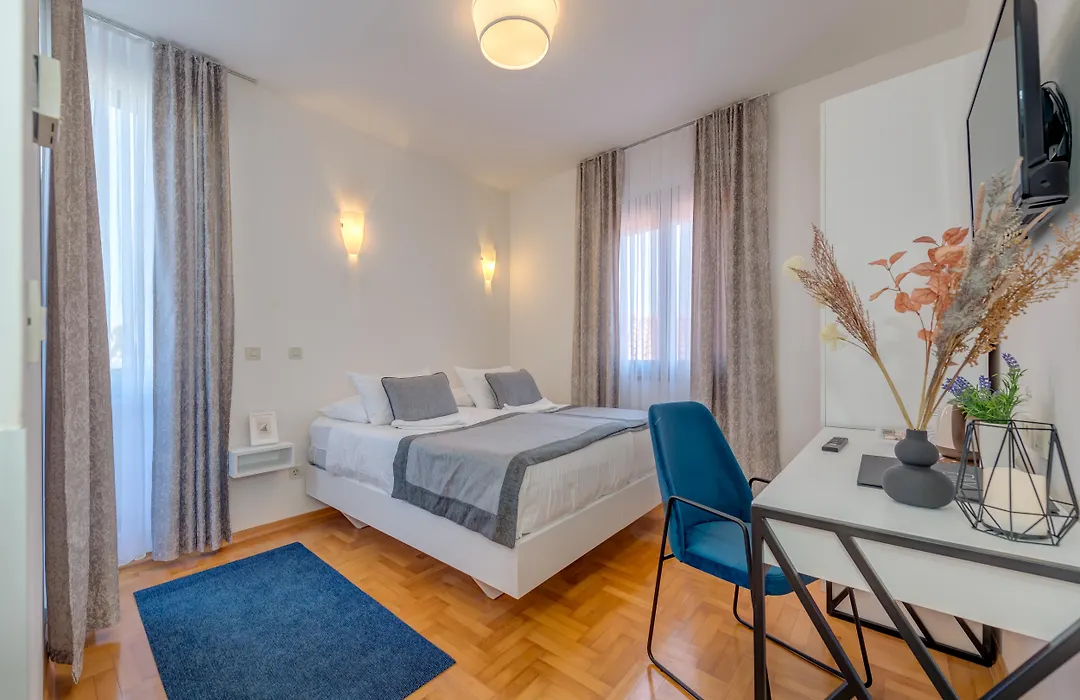Hotel Pax-1