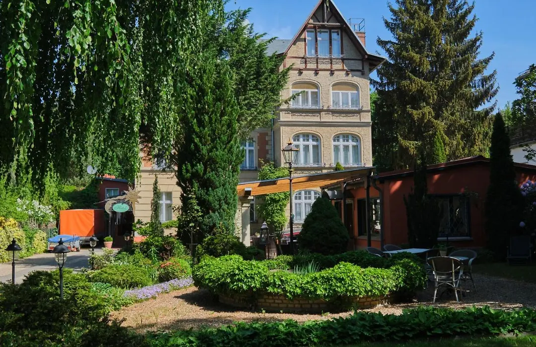 Anno 1900 Hotel Babelsberg-1