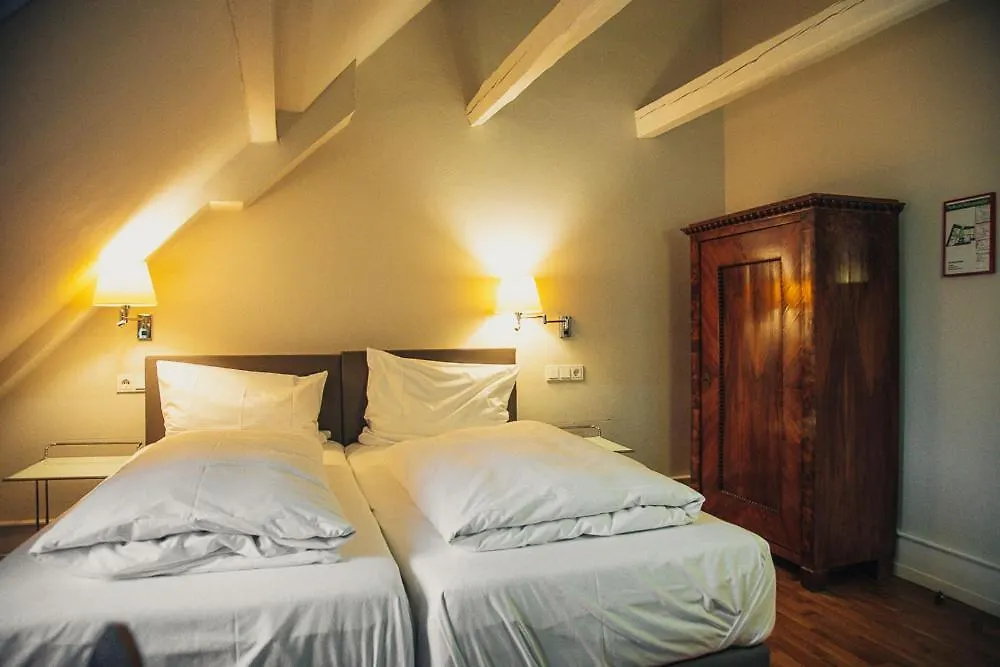 Weinhotel Eltvinum-1