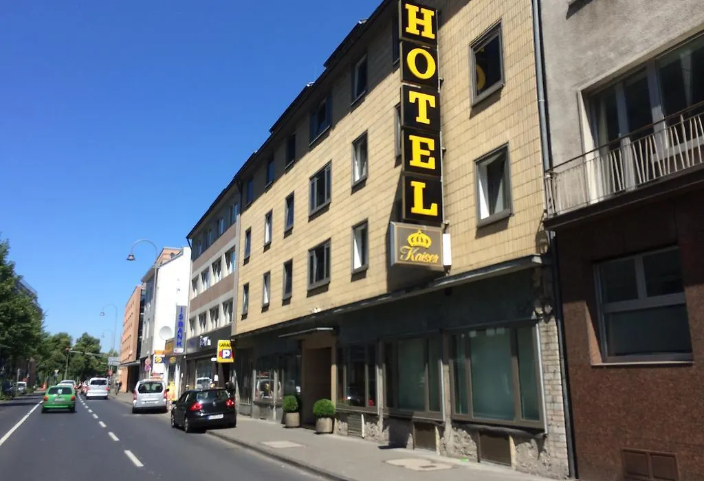 Kaiser Am Wiener Platz-1