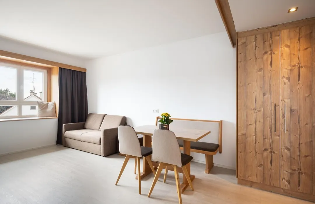 snooze apartments Holzkirchen-1