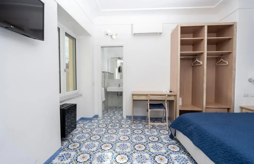 Guest House La Piazzetta-1