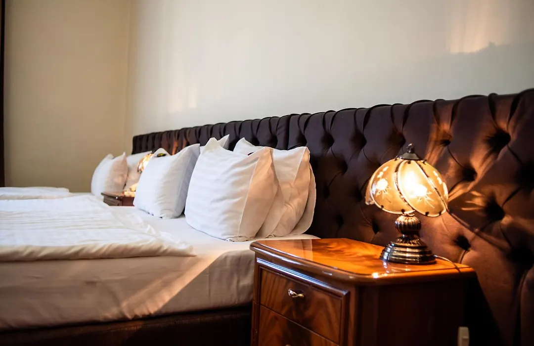 George Hotel-1