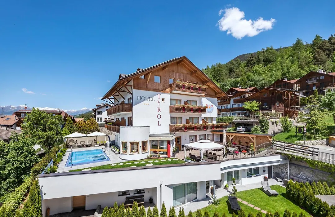 Hotel Tyrol-1