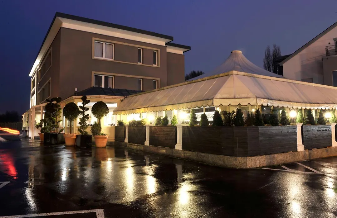 Bivius Hotel Restaurant Luxembourg-1