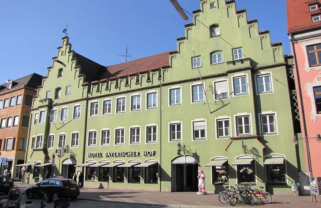 Bayerischer Hof-1