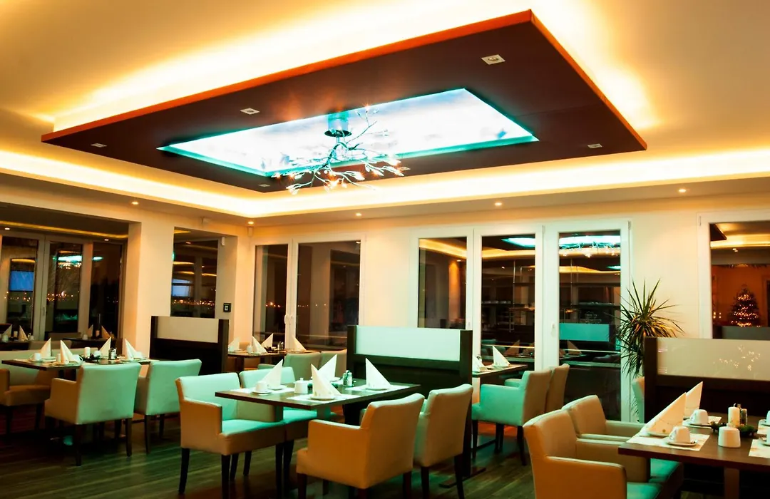 Hotel Warnow-1
