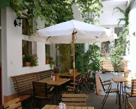 Hotel Restaurant Frankenturm-1