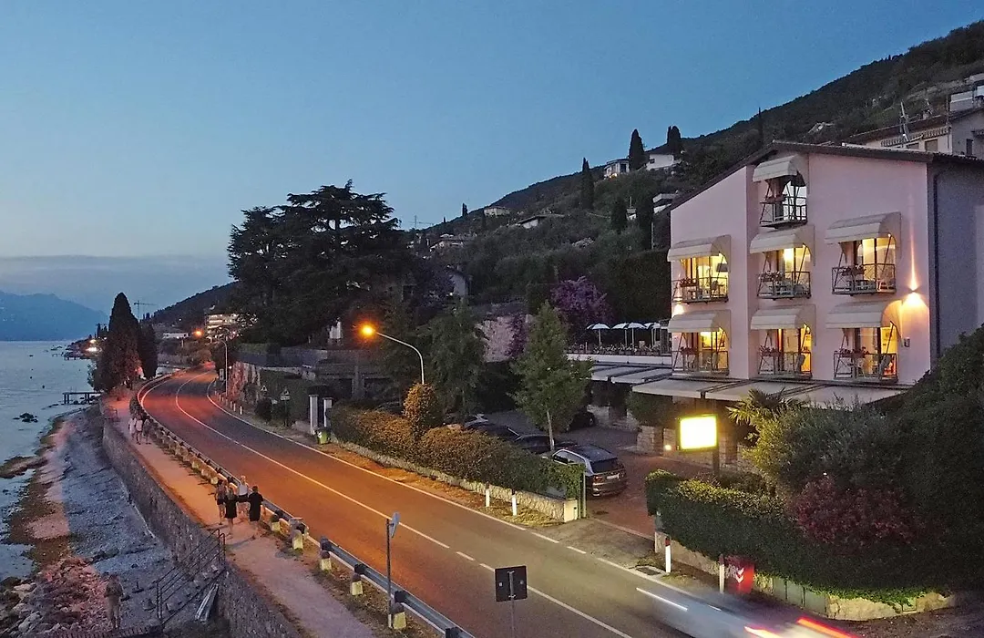 Hotel Villa Carlotta-1