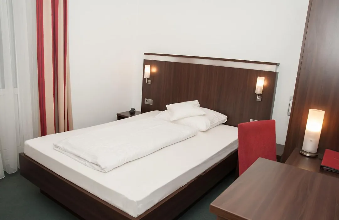 Hotel Am Römerwall-1