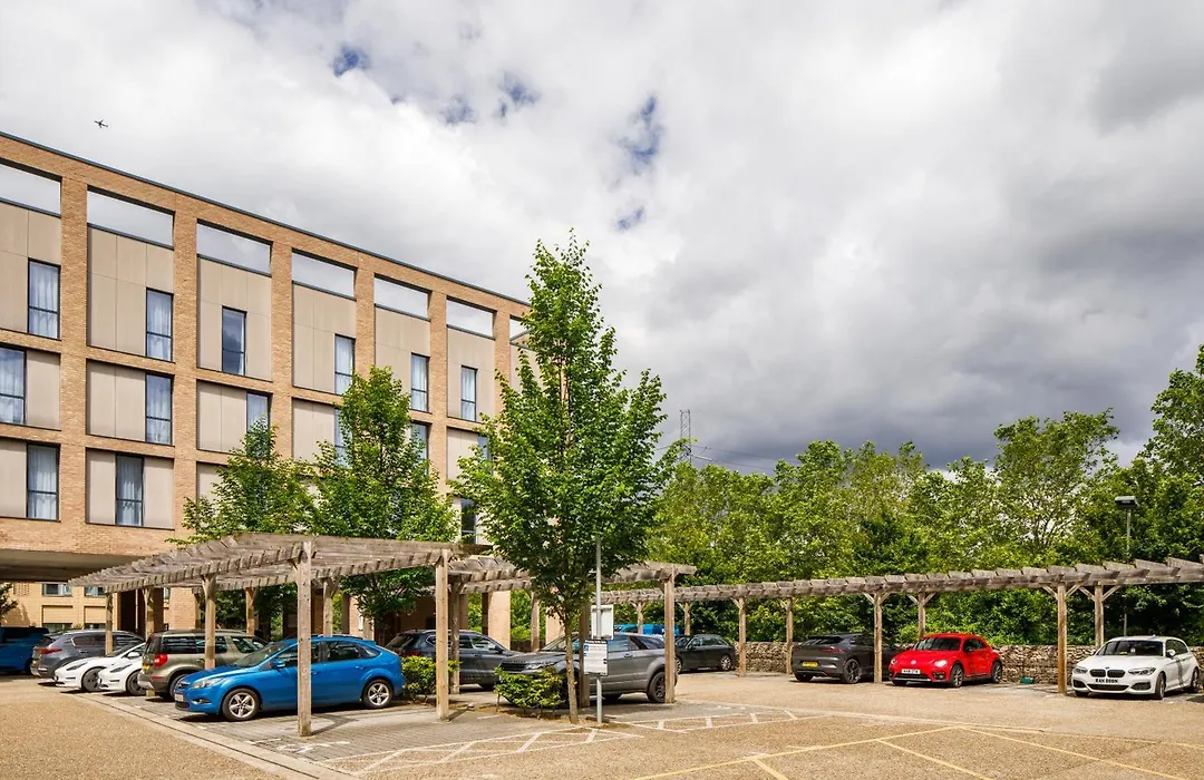 Holiday Inn Express London - Excel By Ihg-1