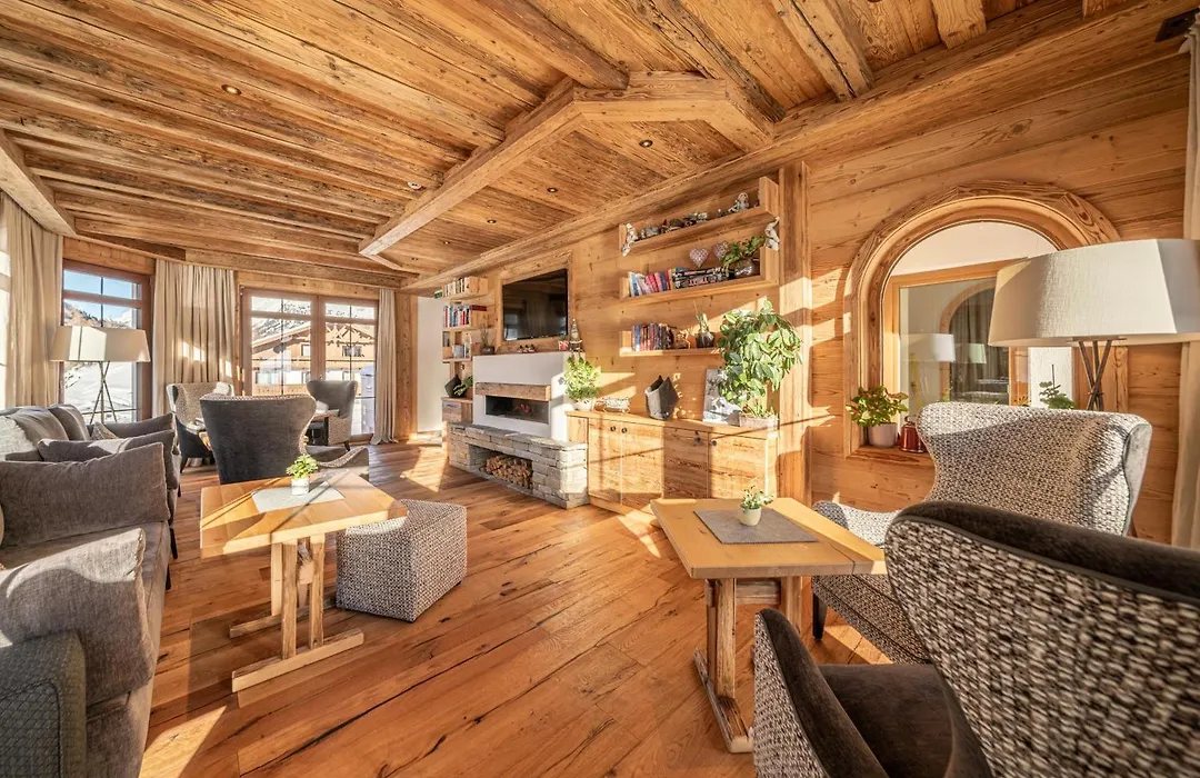 Burghotel Alpenglühn-1