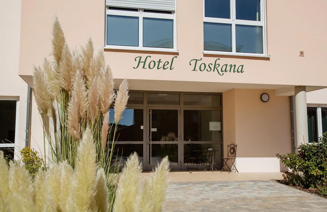 Hotel Villa Toskana-1