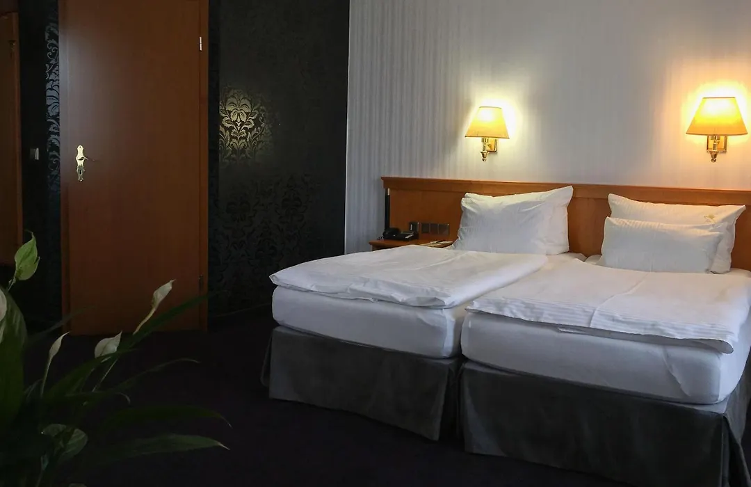 Hotel Germania-1