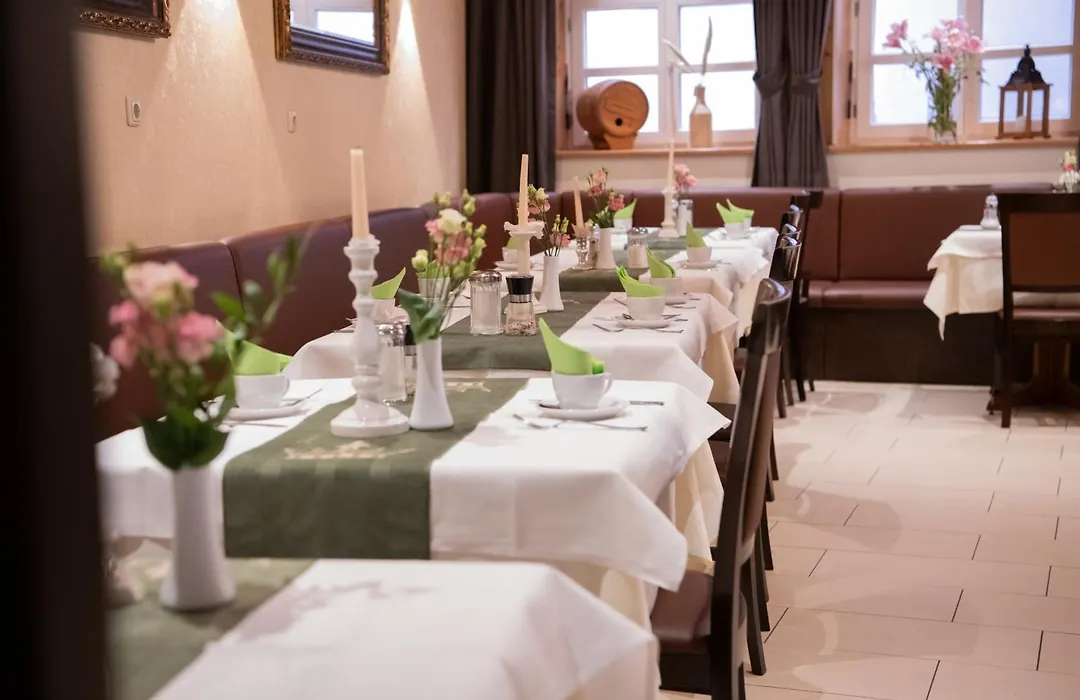 Hotel Zu den Drei Kronen-1