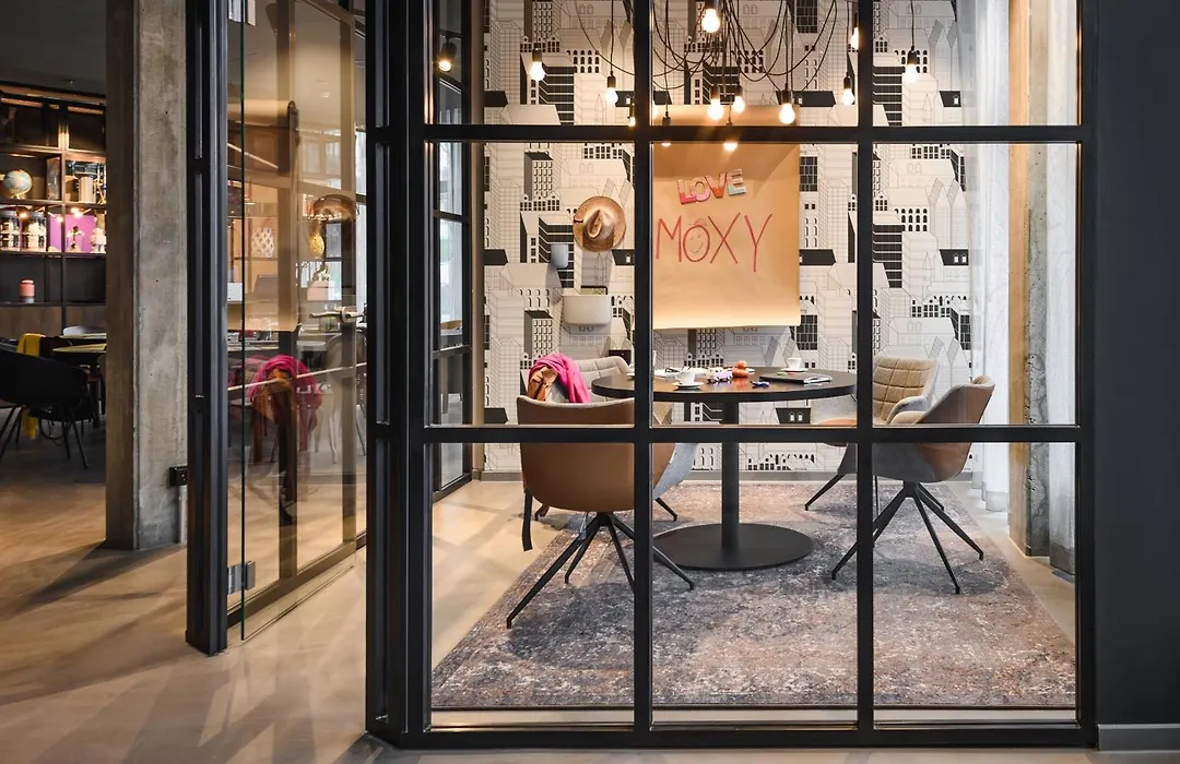 Moxy Dresden Neustadt-1