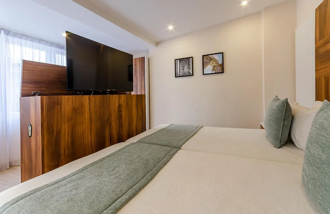 Hotel Avenida Park-1
