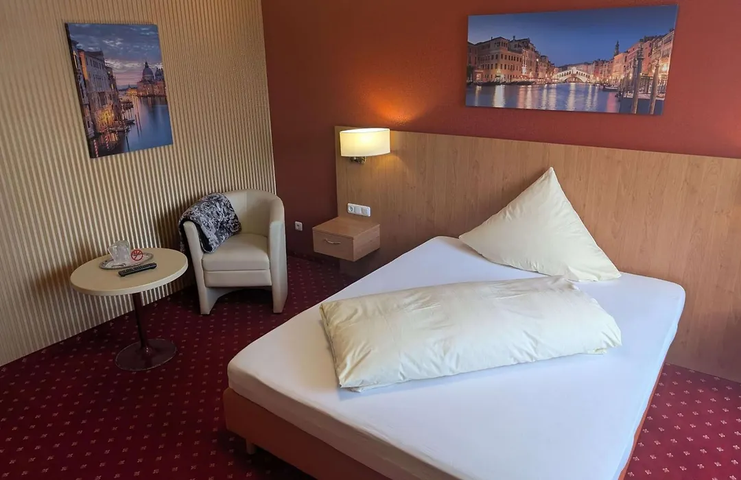 Stadthotel Augsburg-1