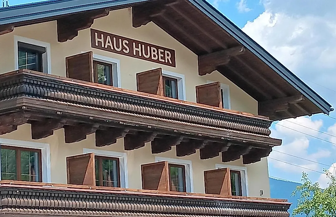 Haus Huber Zimmer und Apartments-1