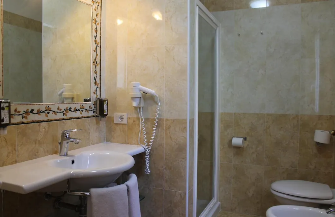 Hotel Al Sole Bardolino-1
