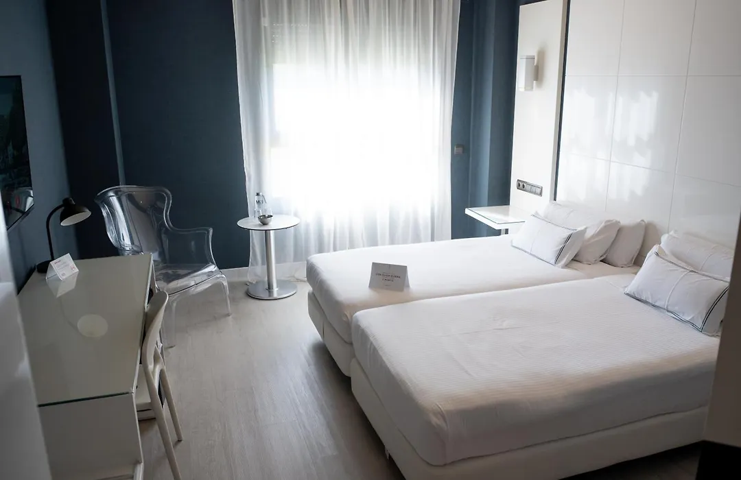 Hotel Malaga Nostrum Airport-1