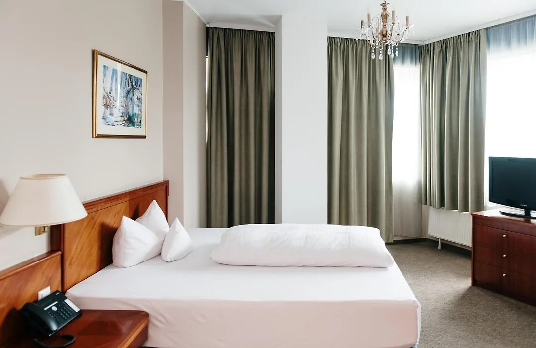 ROSS Hotel nähe Messe Stuttgart-1