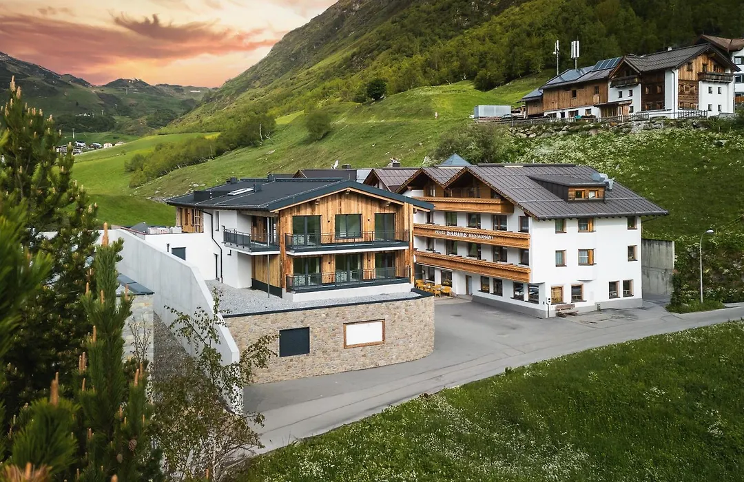 Hotel Sabine-1