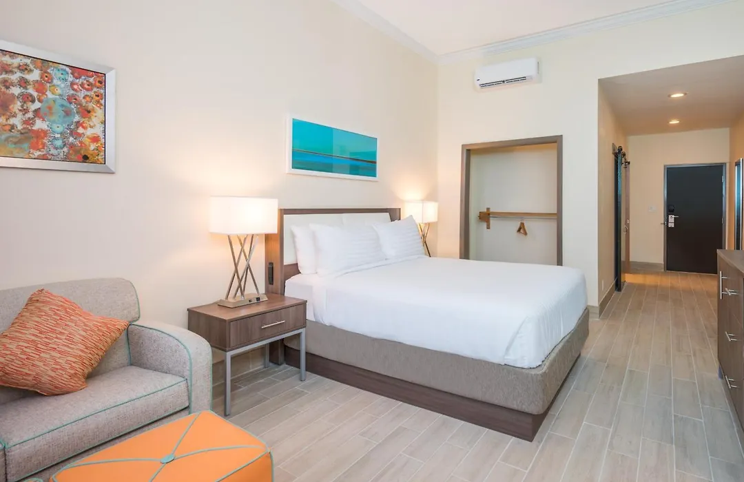 Holiday Inn Express & Suites Nassau By Ihg-1