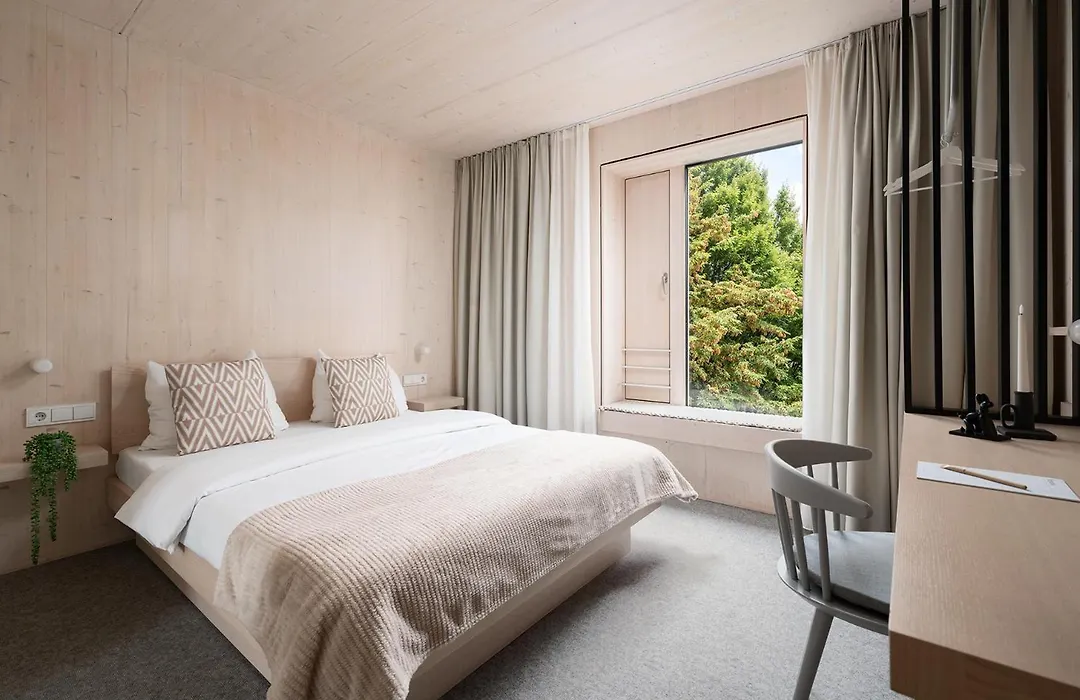 Hotel Bergamo Modern&zentral in Ludwigsburg Klimaanlage 3 Min zum Schloss WLAN Frühstück optional besonderes nachhaltiges Stadthotel in moderner Holzbauweise-1