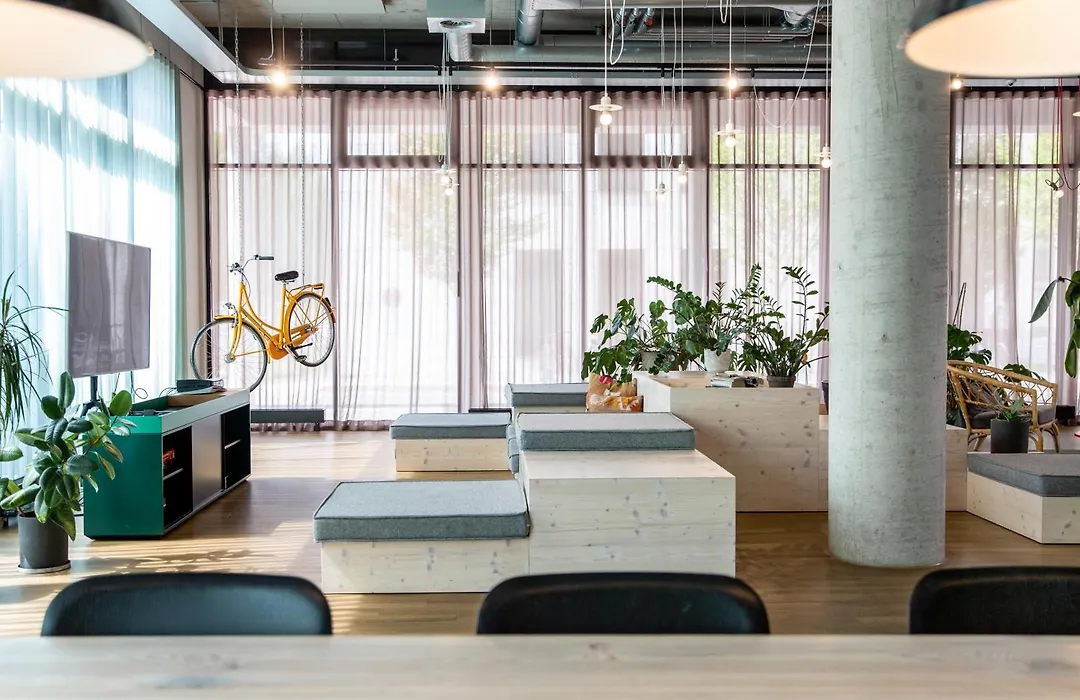 STAYERY Bielefeld Hauptbahnhof-1