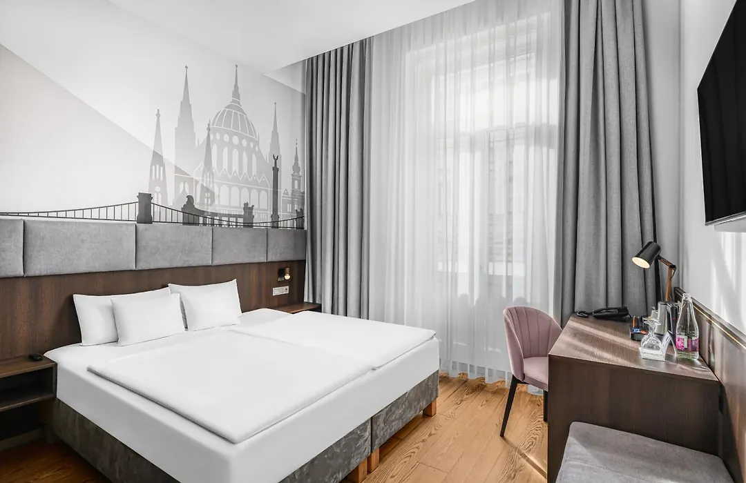 12 Revay Hotel-1