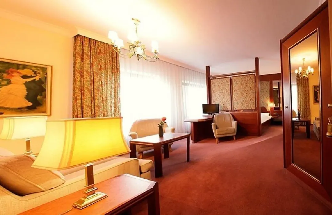 Trip Inn Klee am Park Wiesbaden-1