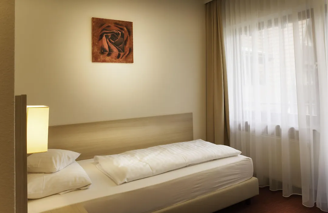 Flair Hotel Weinstube Lochner-1