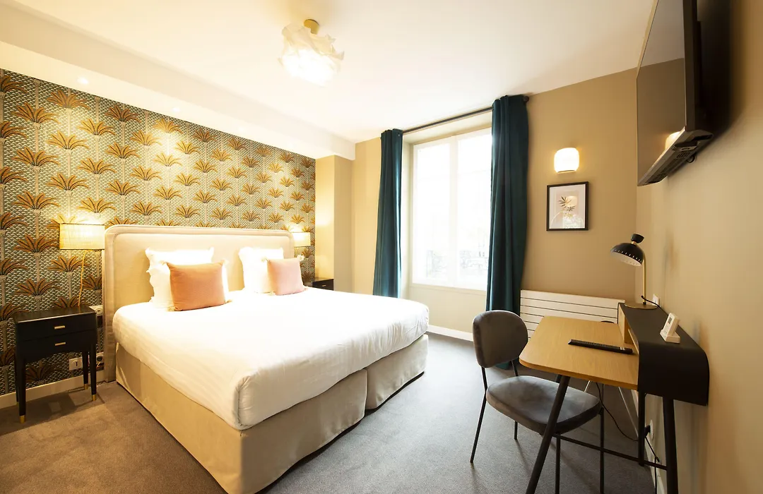 Hotel Des Batignolles-1