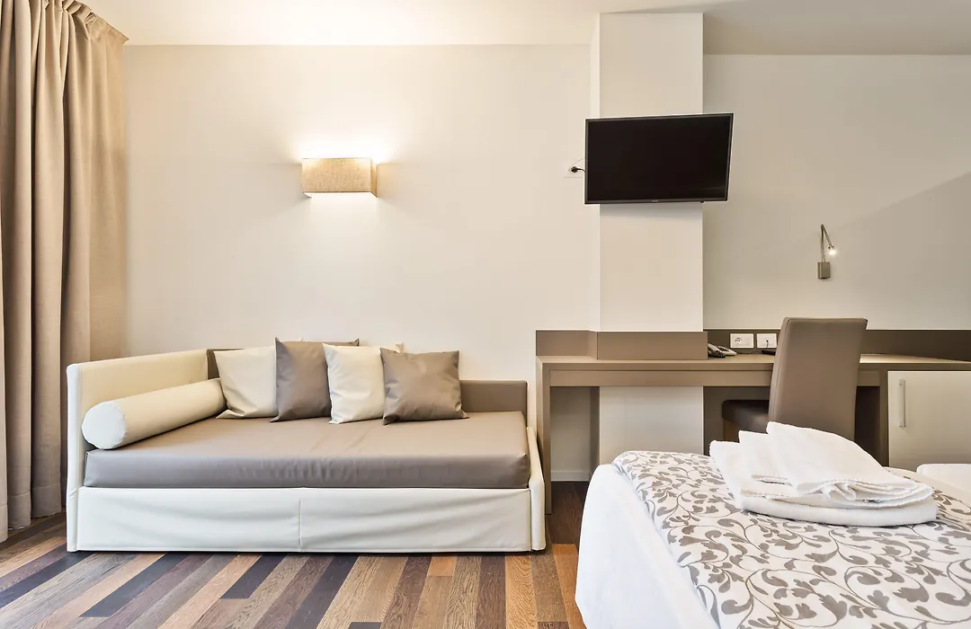 Hotel Gardesana-1