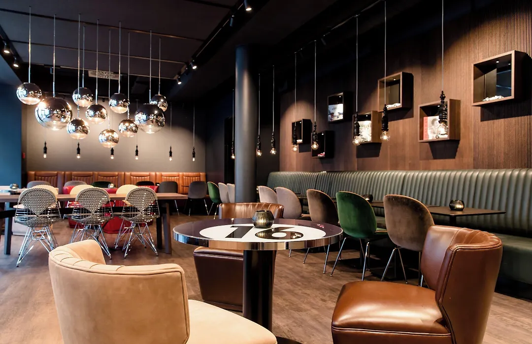 Motel One Frankfurt-East Side-1