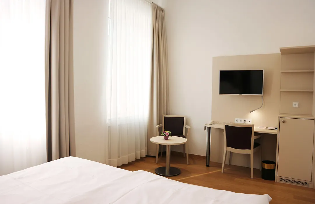 Tante ALMA's Hotel Lasthaus am Ring-1
