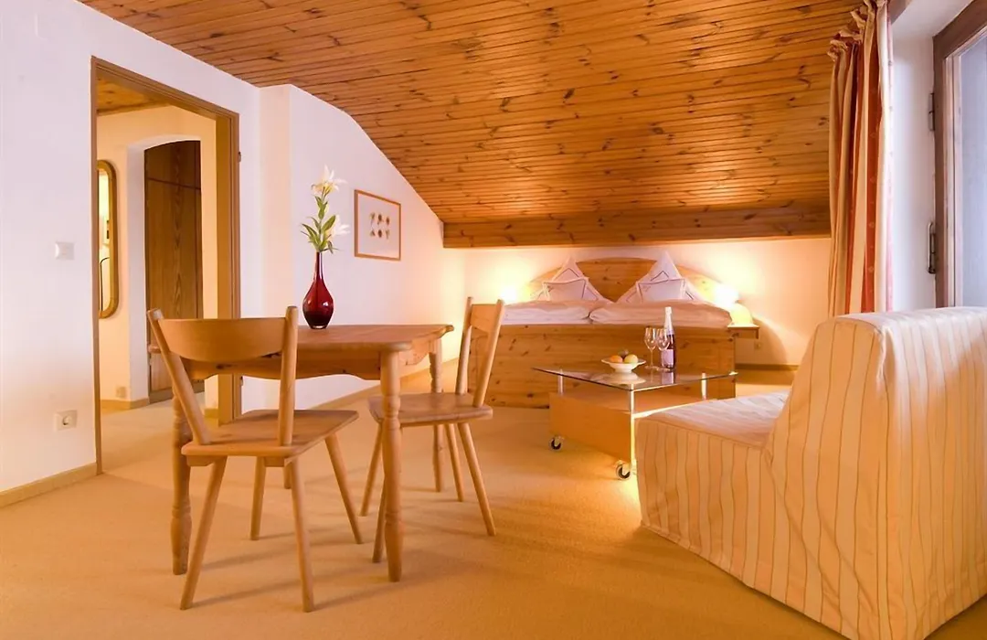 Landhotel Binderhäusl-1