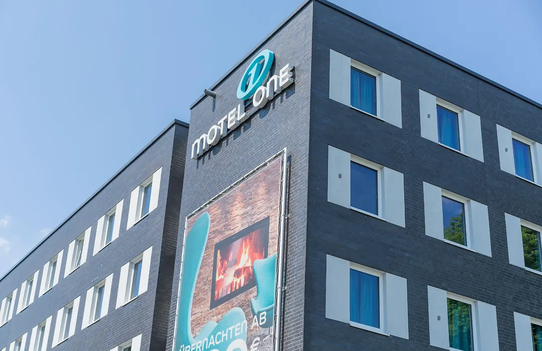 Motel One Hamburg Airport-1