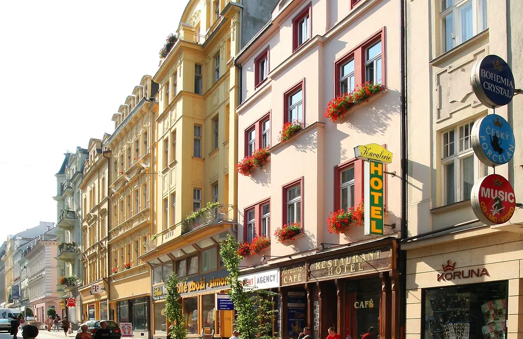 Hotel Kavalir-1