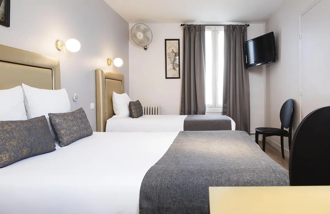 A L'Hotel Des Roys-1