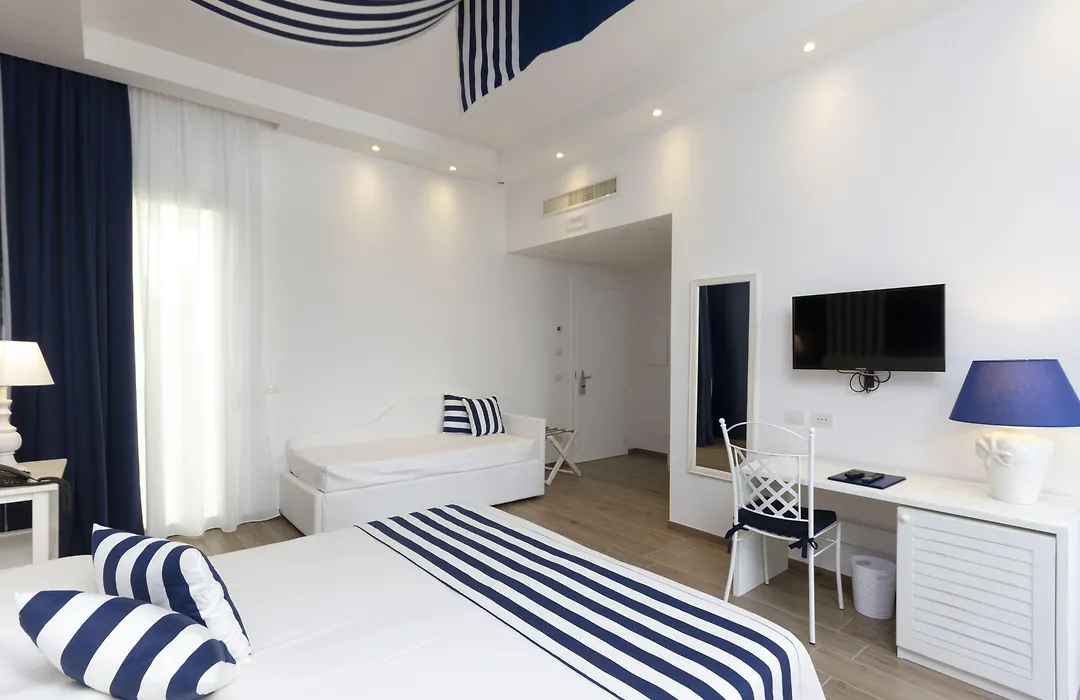 Hotel Nautilus-1